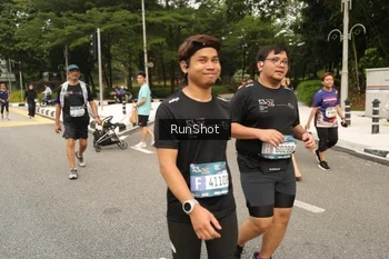Runner Photo 4265549