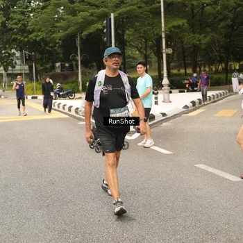 Runner Photo 4265556