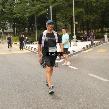 Runner Photo 4265557