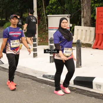 Runner Photo 4265578