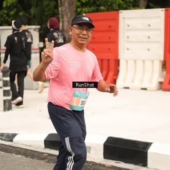 Runner Photo 4265604