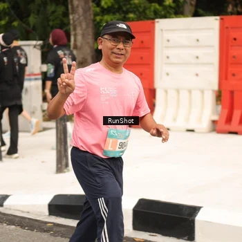 Runner Photo 4265606