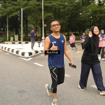 Runner Photo 4265641