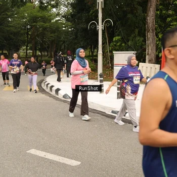 Runner Photo 4265644