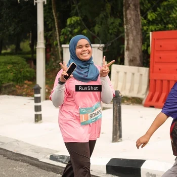 Runner Photo 4265655