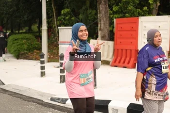 Runner Photo 4265659