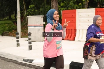 Runner Photo 4265661