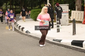 Runner Photo 4265663