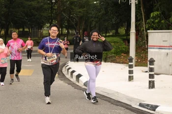 Runner Photo 4265668