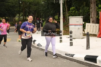 Runner Photo 4265672