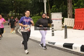 Runner Photo 4265673