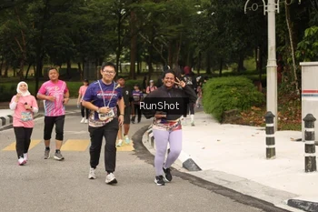 Runner Photo 4265674