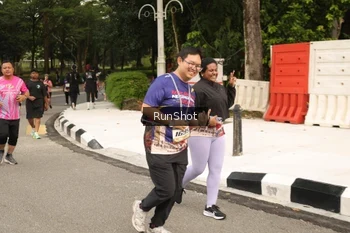 Runner Photo 4265677