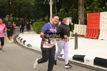 Runner Photo 4265682