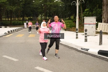 Runner Photo 4265684