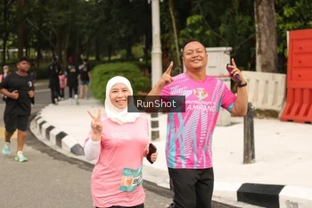 Runner Photo 4265691