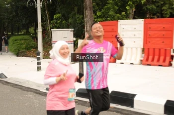 Runner Photo 4265695