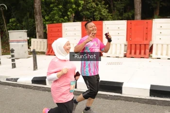 Runner Photo 4265701
