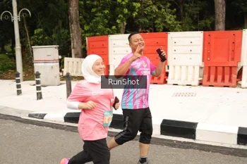 Runner Photo 4265703