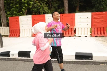 Runner Photo 4265705
