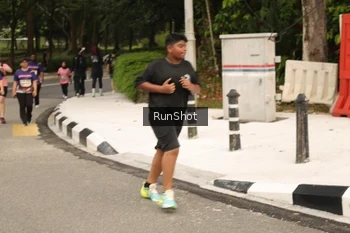 Runner Photo 4265706
