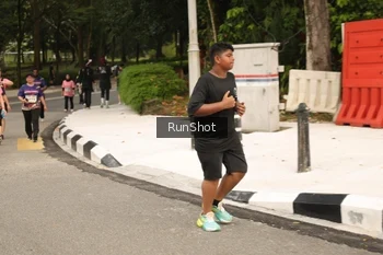 Runner Photo 4265710