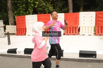 Runner Photo 4265711