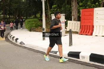 Runner Photo 4265713