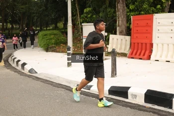 Runner Photo 4265714