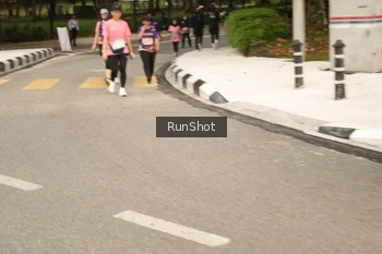 Runner Photo 4265718