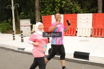 Runner Photo 4265720