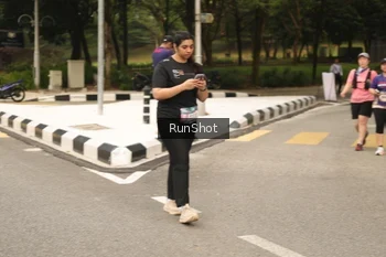 Runner Photo 4265723