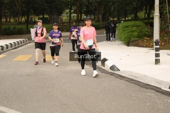 Runner Photo 4265724