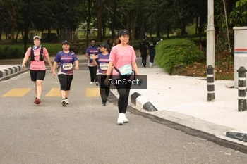 Runner Photo 4265725