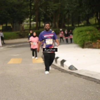 Runner Photo 4265758