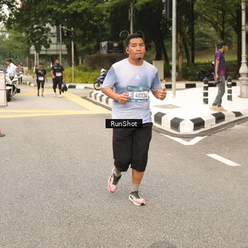 Runner Photo 4265779
