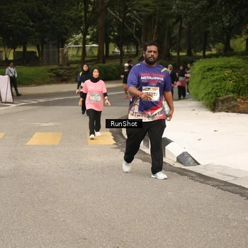 Runner Photo 4265780