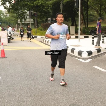 Runner Photo 4265781