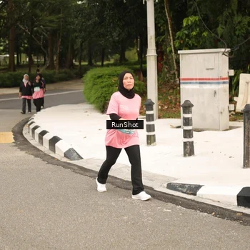 Runner Photo 4265788