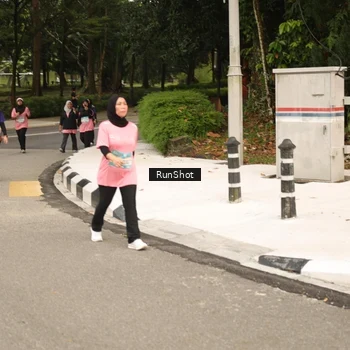 Runner Photo 4265789