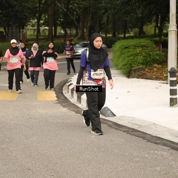 Runner Photo 4265795