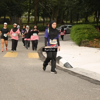 Runner Photo 4265796