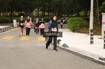 Runner Photo 4265798