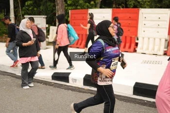 Runner Photo 4265850