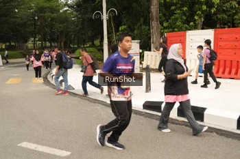 Runner Photo 4265855