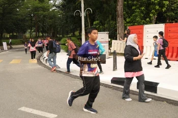 Runner Photo 4265857