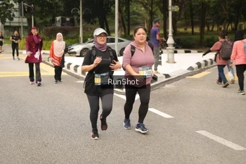 Runner Photo 4265880