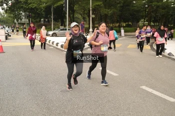Runner Photo 4265887