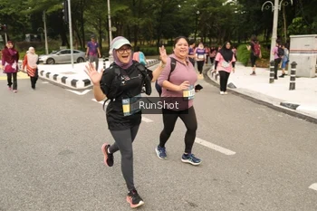 Runner Photo 4265893