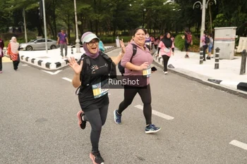 Runner Photo 4265895